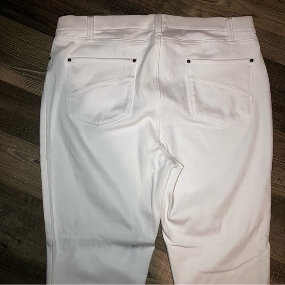 Women’s Stretch Capris NWOT - Picture 6 of 6